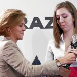 La alumna recibió el premio de la Ministra de Defensa