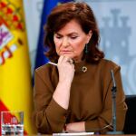 La vicepresidenta del Gobierno, Carmen Calvo, durante la rueda de prensa posterior al Consejo de Ministros. EFE/Chema Moya