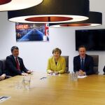 Mariano Rajoy, Matteo Renzi, Angela Merke, David Cameron y François Hollande, posan durante la reunión