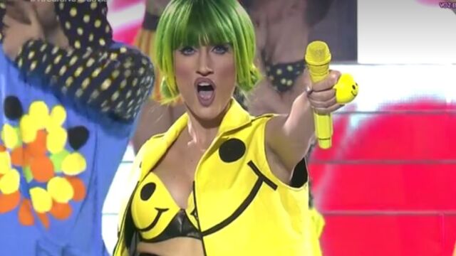 Ana Morgade imitando a Katy Perry
