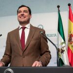 Juanma Moreno, durante su primera comparecencia como presidente en el Palacio de San Telmo / Foto: Manuel Olmedo
