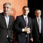 Luis Garicano, Albert Rivera y Manuel Conthe en 2015