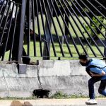 David Vallenilla, de 22 años, en el momento de recibir los disparos a quemarropa