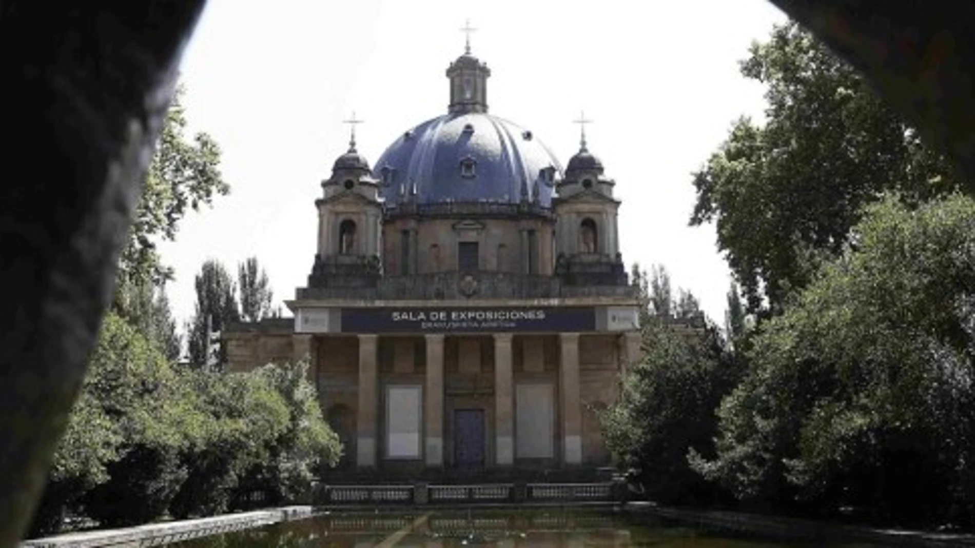 Exterior del Monumento a los Caídos, en Pamplona, donde se encuentran los restos mortales de los generales Emilio Mola y José Sanjurjo