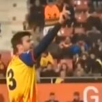 Piqué mandando callar