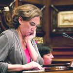 Ada Colau explicó ayer su intención de destapar todo el entramado de corrupción en la agencia Barcelona Regional