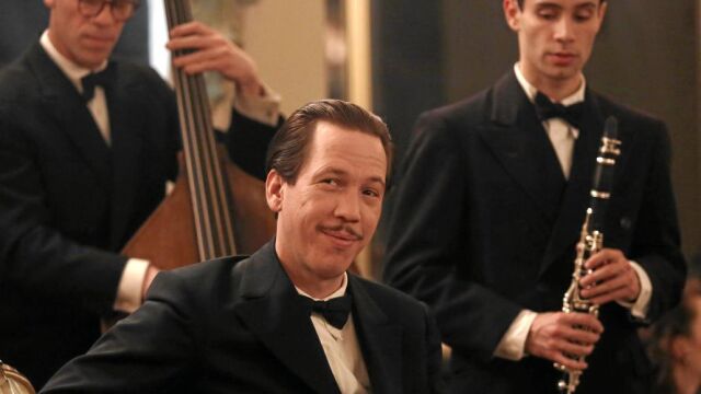 Una imagen de la película sobre la vida de Django Reinhardt, al que interpreta Reda Kateb