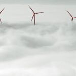 El Gobierno socialista se ha mostrado partidario de acelerar el cierre de centrales térmicas y nucleares en favor de una mayor implantación de las energías renovables / Efe