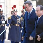David Cameron y François Holland, ayer en el Palacio del Elíseo, en París