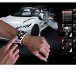 El coche está conectado con el conductor mediante un reloj Samsung Gear S.