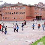 Los padres no tendrán la libertad de llevar a sus hijos a un concertado si no se cubren todas las plazas de la pública