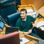 El conseller de Educación, Vicent Marzà, durante una sesión del pleno de Les Corts