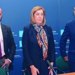 Ángeles Armisén junto a Julio Javier Diez junto y Alfonso Polanco en la presentación del Congreso.
