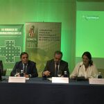 Antonio María Sáez Aguado, participa en el acto inaugural de las III Jornadas de Farmacias Centinela. junto al presidente de Concyl, Carlos Treceño; el presidente del Consejo General de Colegios Oficiales de Farmacéuticos, Jesús Aguilar; y la titular del colegio abulense, Inés Barco