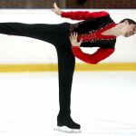 Fernandez durante su actuación en el campeonato de España de patinaje sobre hielo que se celebra en el Palacio Txuri Urdin de la capital donostiarra