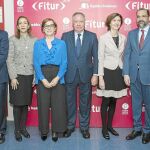De izquierda a derecha, María Valcarce, Luis Gallego, Karyna Font-Bernard, Ana Larrañaga, Clemente González Soler, Isabel Oliver, Olivo Rodríguez Huertas y Eduardo López-Puertas. Foto: Miguel Ángel Muñoz Romero/Rv Edipress