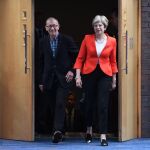 May tiene un as en la manga para aprobar «su» Brexit