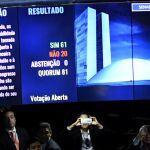 Vista del panel electrónico del Senado que muestra el resultado de la votación hoy miércoles 31 de agosto de 2016, en Brasilia (Brasil).