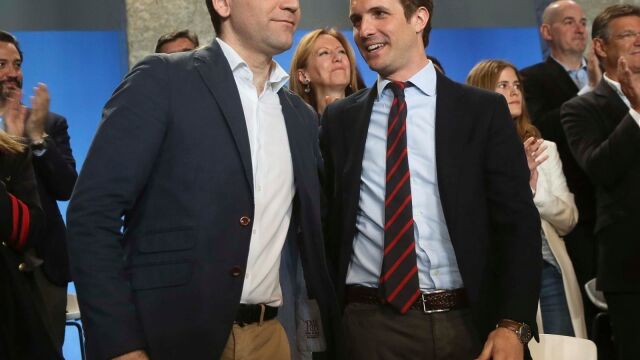 Teodoro García Egea junto al presidente nacional del PP, Pablo Casado. LA RAZÓN