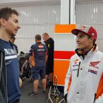 La primera charla de los dos pilotos ya como compañeros de equipo