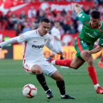 Roque Mesa con el Sevilla.