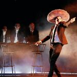 Los mafiosos cantan en el Tony2