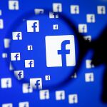 Facebook se ha dotado de unas reglas de transparencia electoral para evitar seguir estando en el ojo del huracán / AP