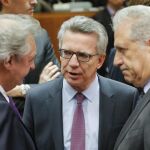 El ministro de Exteriores luxemburgués, Jean Asselborn; el ministro de Interior alemán, Thomas de Maiziere, y el comisario europeo de Migración e Interior, Dimitris Avramopoulos