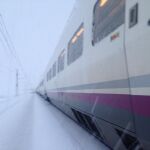 Un AVE bloqueado por la nieve, en una imagen de archivo