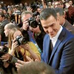 El presidente del Gobierno a su llegada ayer al mitin que se celebró después de la reunión del Comité Federal en Fuenlabrada (Madrid)