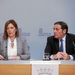 La consejera de Agricultura, Milagros Marcos, junto al consejero de Sanidad, Antonio María Sáez-Aguado