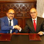 El presidente de la Diputación de Soria, Luis Rey, junto con el director general de Iberaval, Pedro Pisonero, durante la firma del convenio