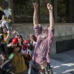El actor Willy Toledo tras ser puesto en libertad / Foto: Efe