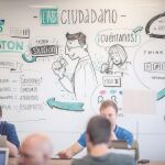 En el espacio se ofrece un área de trabajo común y mucho más: se organizan conferencias, jornadas y exposiciones