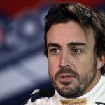 Fernando Alonso durante una entrevista en Indianápolis