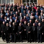 Foto de familia de los participantes en la reunión de nueve diócesis de Castilla y León