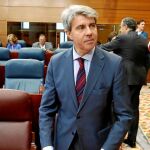 Ángel Garrido anunciará hoy un plan de 91 aparcamientos en la periferia con más de 46.000 plazas para que los ciudadanos accedan al centro en transporte público