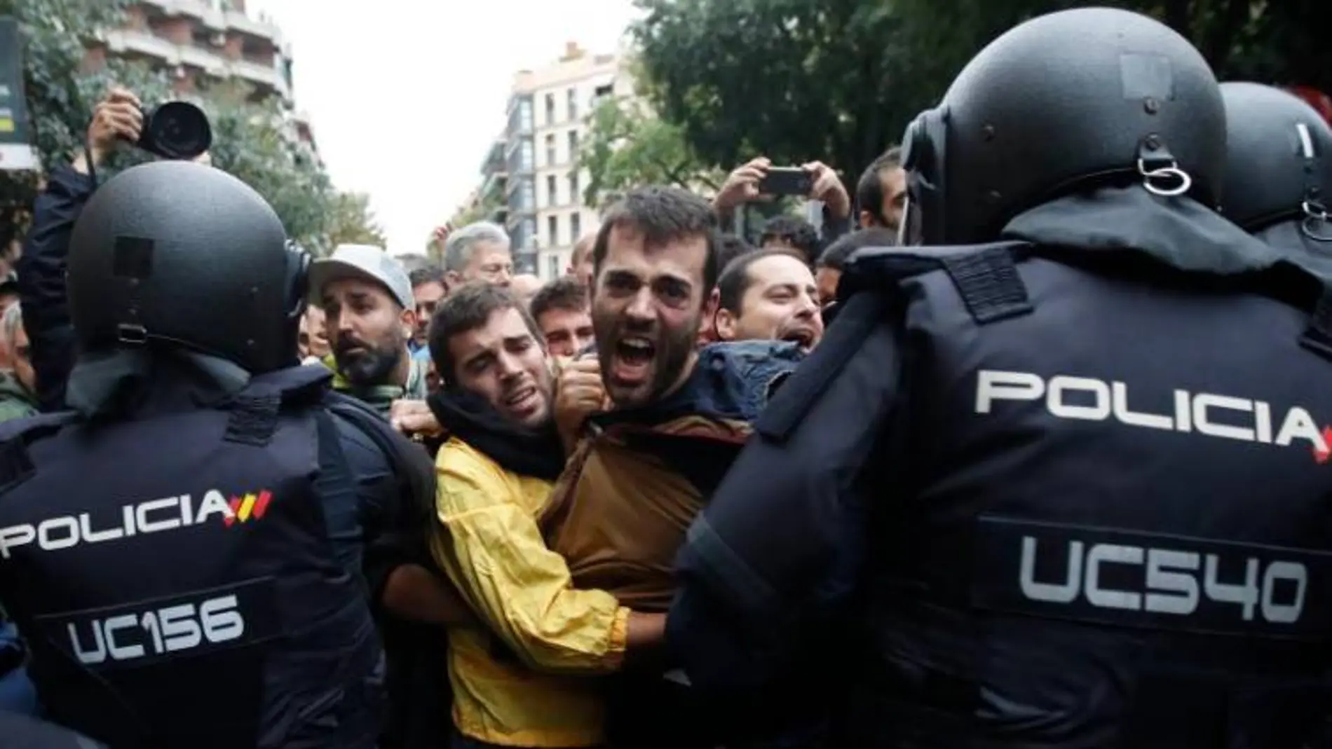 Intervención policial durante el referéndum ilegal