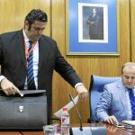 Carlos Cañavate, ayer en la comisión, destapó el fraude