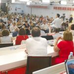 Intervención de Pedro Sánchez durante el Comité Federal del sábado. Frente a él aparece Fernández Vara