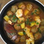 Albóndigas de carne con langosta y mango