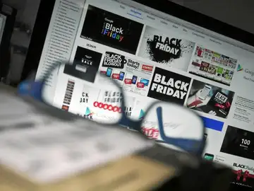 El volumen de compras por internet aumentará hoy hasta un 30 por ciento, según las previsiones El volumen de compras por internet aumentará hoy hasta un 30 por ciento, según las previsiones