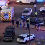 Varias personas han resultado heridas en un tiroteo ocurrido este lunes en el Hospital Mercy de Chicago / Ap