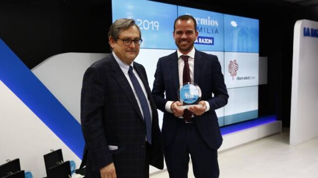 Recogió el Premio Empresa a la Conciliación Laboral y Familiar Salvador Sanchís Plaus, director corporativo de Personas del grupo Ribera Salud