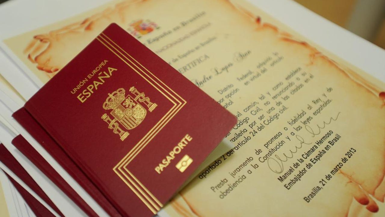 Cómo conseguir la nacionalidad española: estas son las cuatro vías