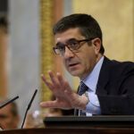 Patxi López, interviene en la segunda jornada del debate de investidura.