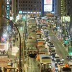 La falta de previsión municipal convirtió la Gran Vía en una ratonera al programar su asfaltado sin desviar las líneas de la EMT que circulan por ella / Foto: Luis Díaz