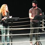 Lucía Quintana y Miguel Ángel Muñoz, durante las lecturas de la primera ronda del Torneo