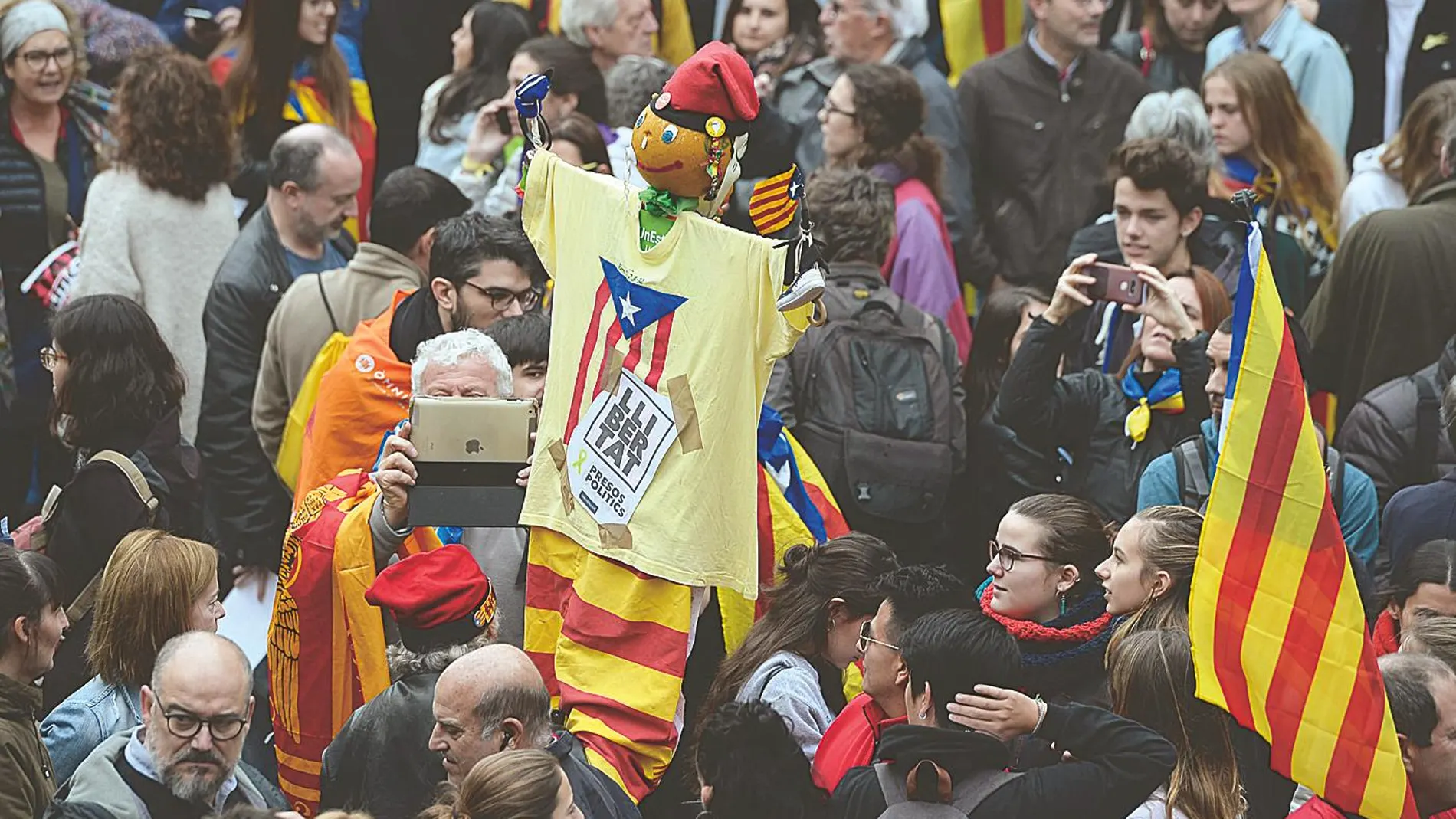 Manifestación por la huelga general del pasado 8 de noviembre de 2017, que la Intersindical-CSC secundó