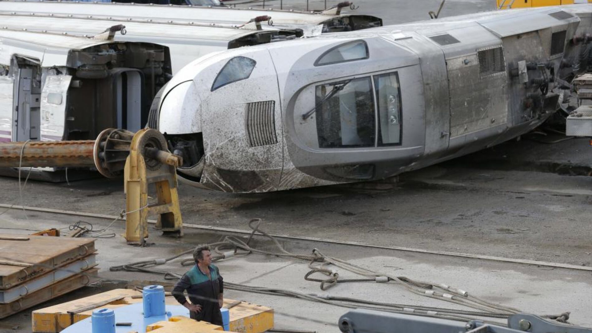 Imagen de la cabecera del tren accidentado en Angrois